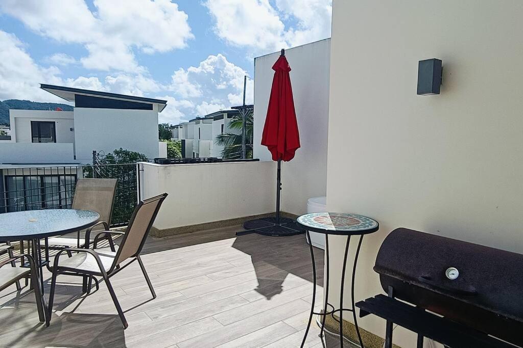 Ferienhaus Bangtao 600m Laguna 3bdr 3,5bath With Jacuzzi And Bbq Up To 8 Guests 5 Nights Free Taxi Phuket