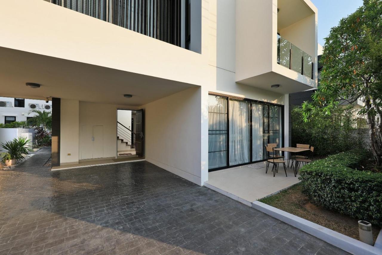Villa Laguna Park By Goodman Brokers Phuket