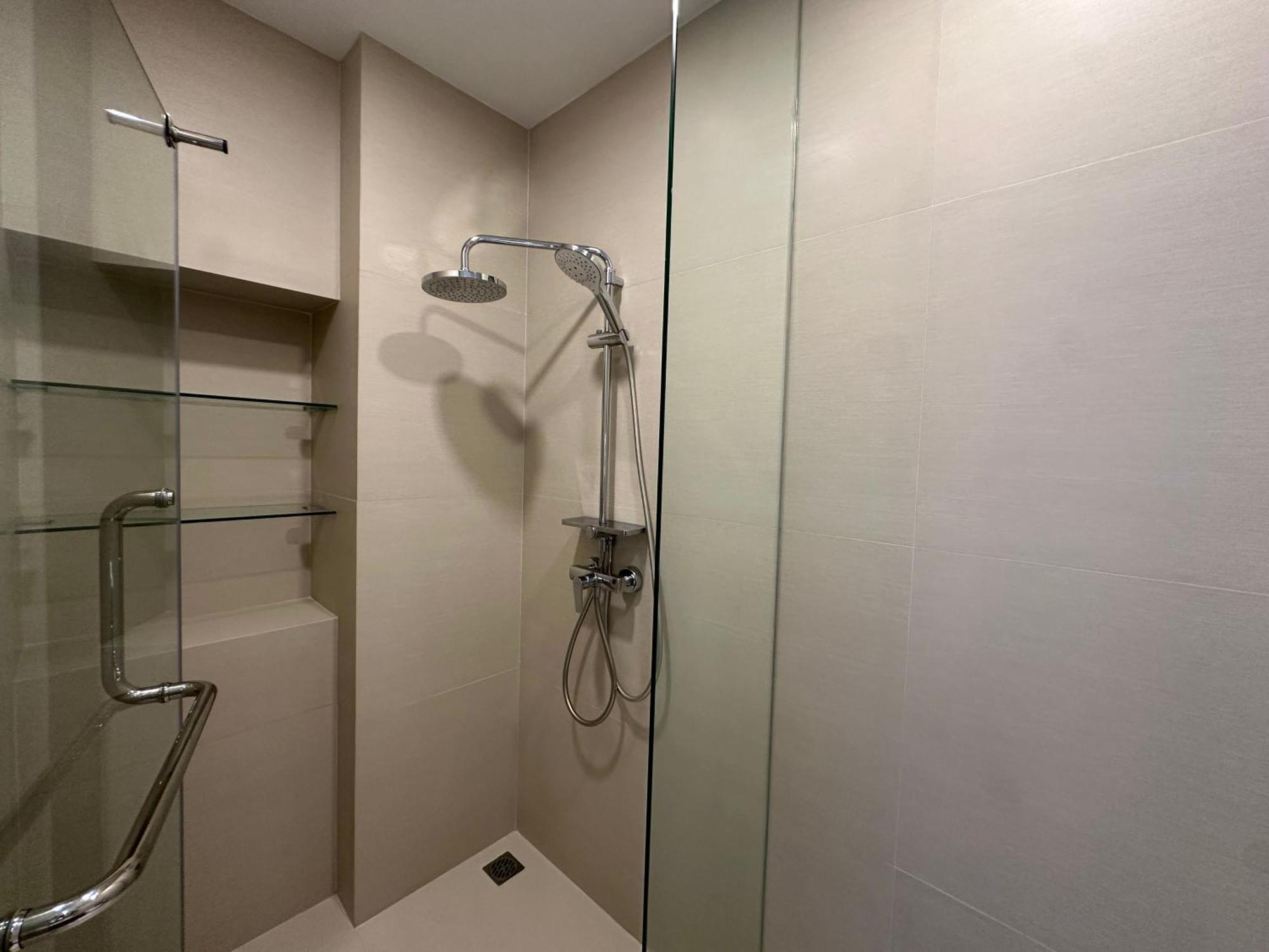 Apartment 2 Bd Laguna Skypark