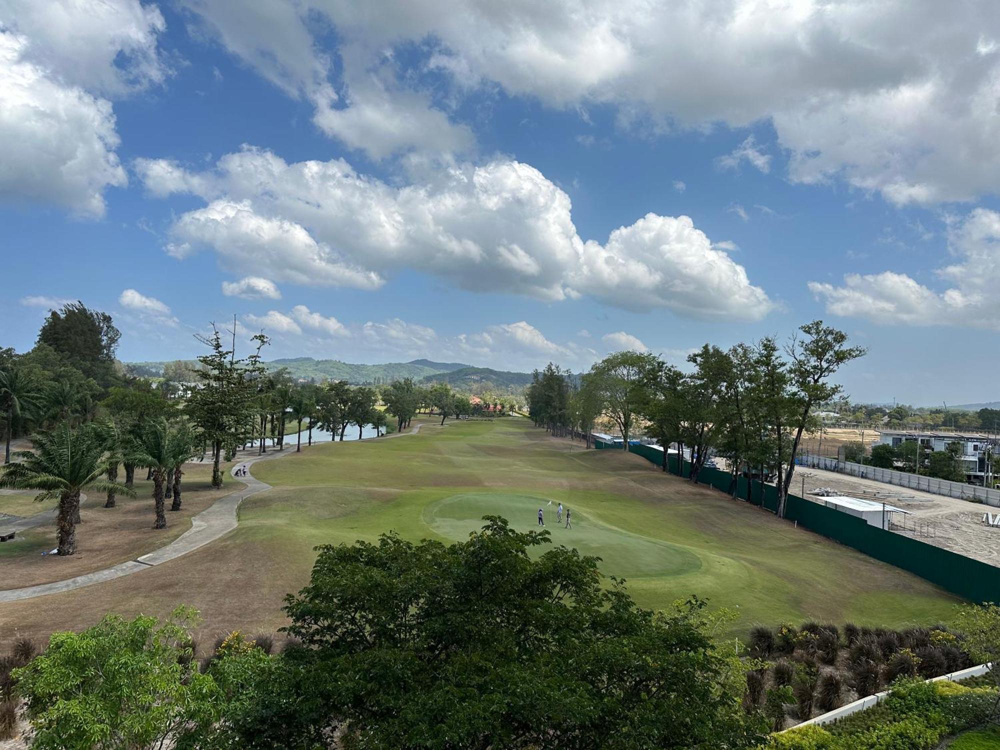 2 Bd Laguna Skypark Apartment *