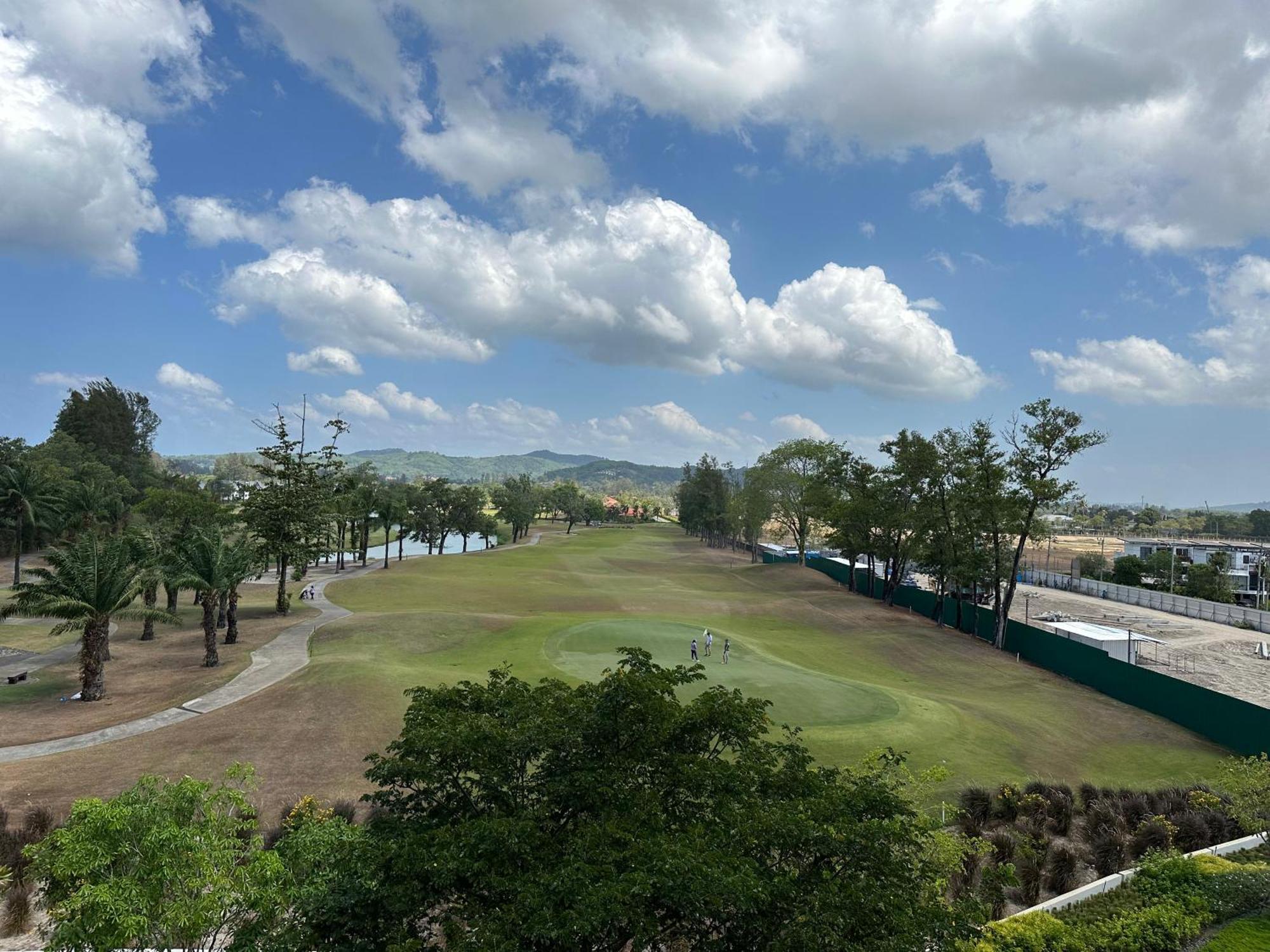 2 Bd Laguna Skypark Apartment