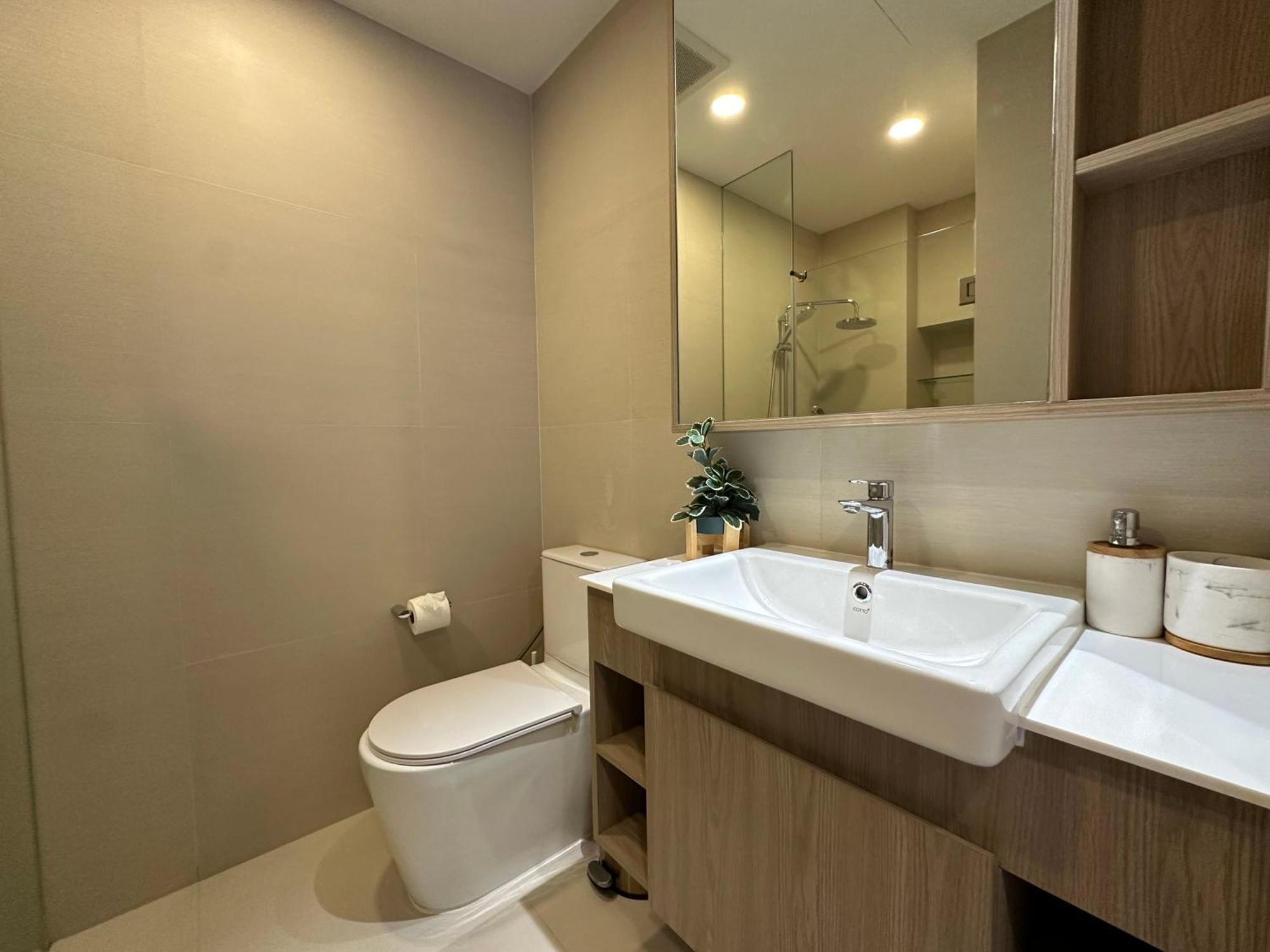 2 Bd Laguna Skypark Apartment *