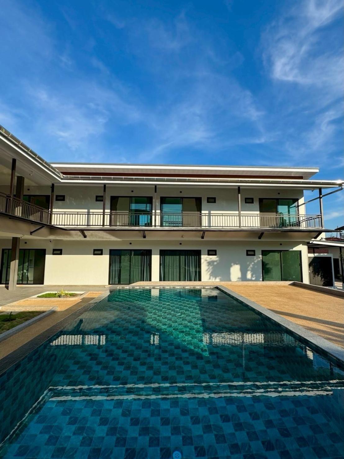 Apartment P One *