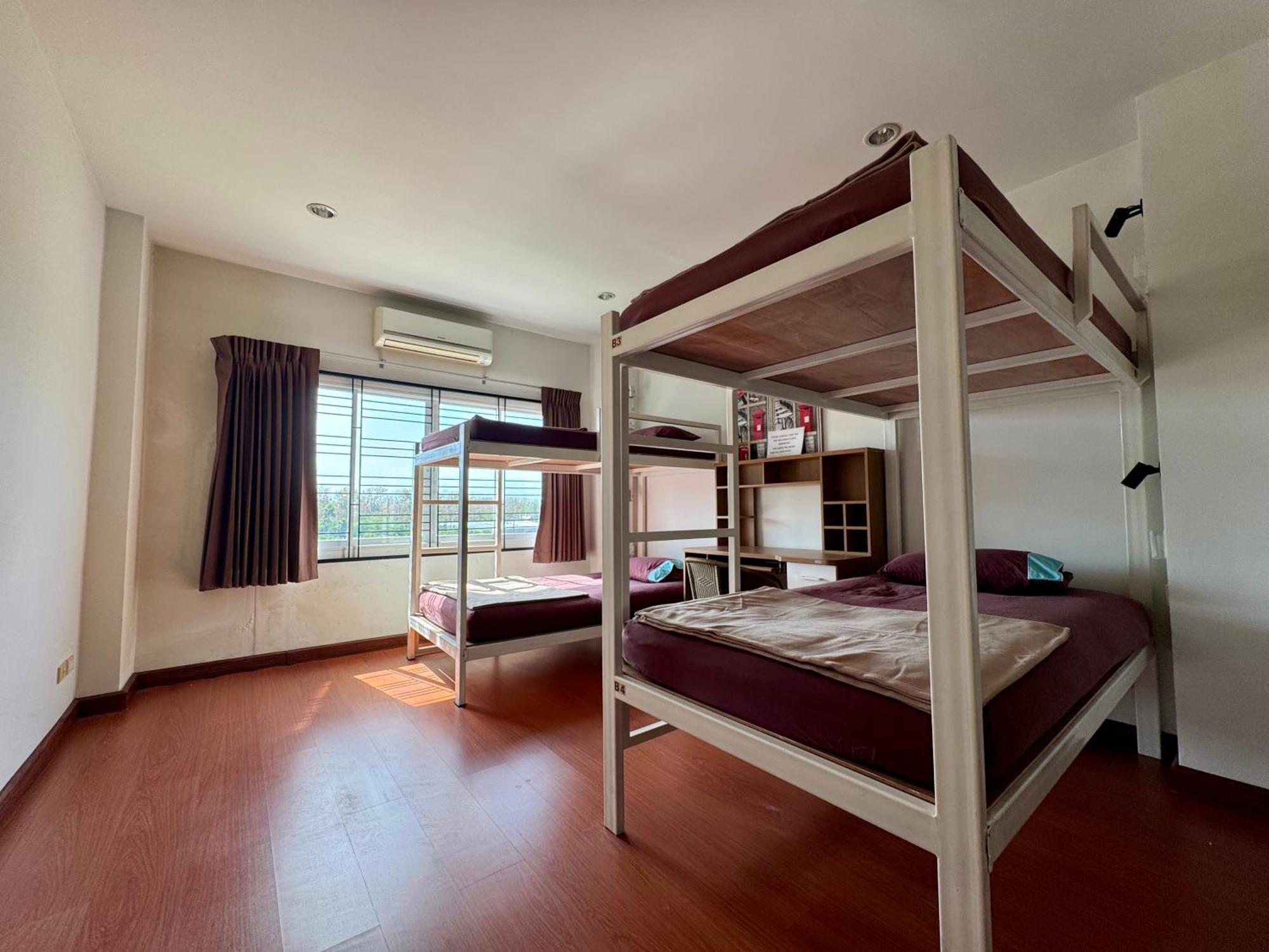 Hostel Ananas (adults Only)
