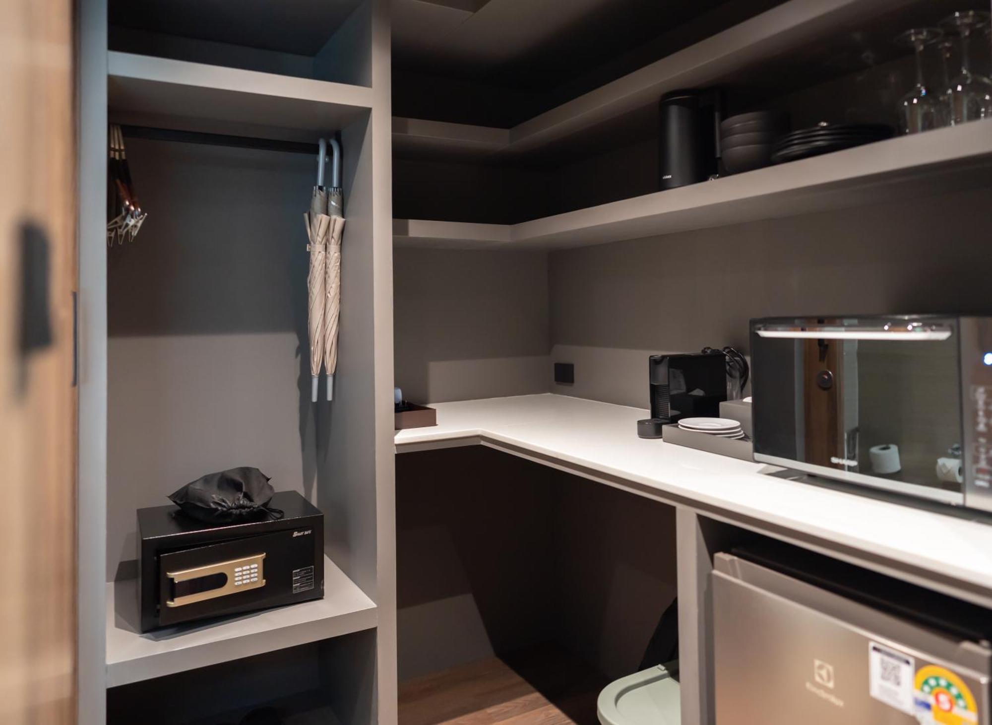 Timber Society Boutique Hideaway Hotel Phuket