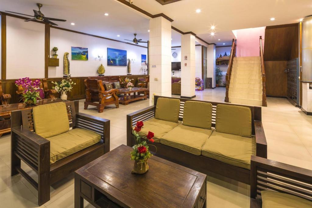 Azure Hotel 3*