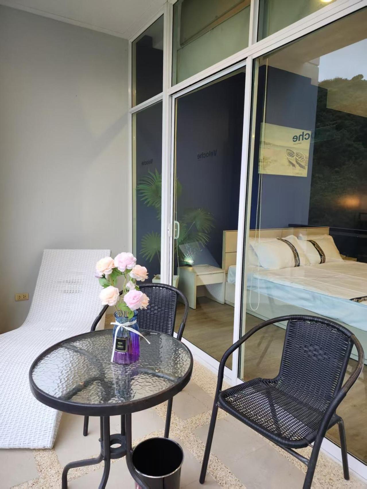Veloche Karon Palm Apartment *