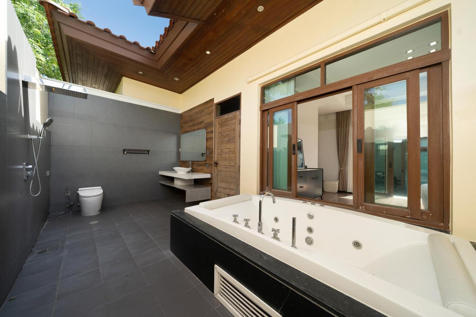 Ocean Palms Private Pool Villa *