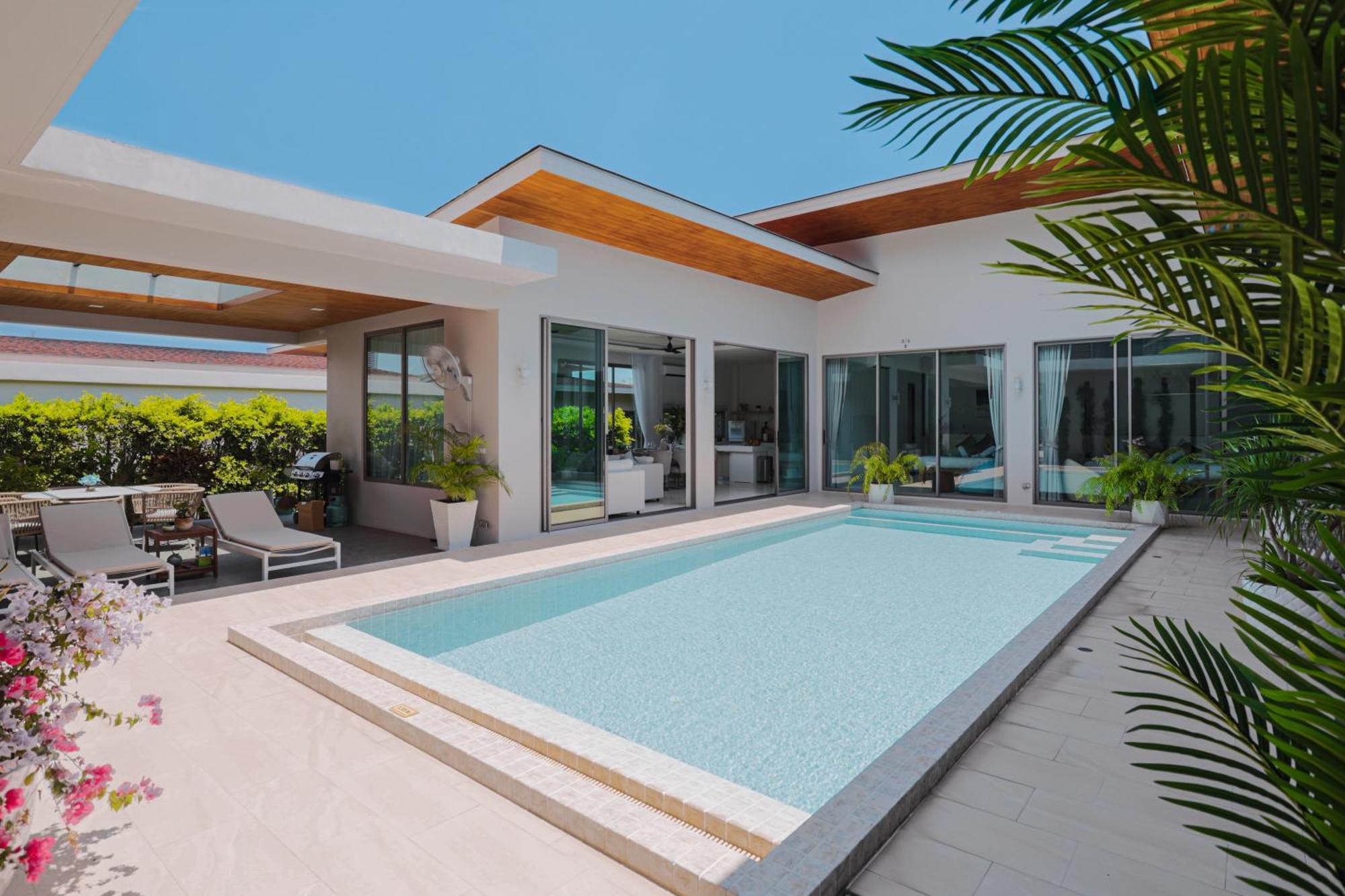 Villa Mimosa 2, Splendid 3 Bedroom Master Ensuite Phuket
