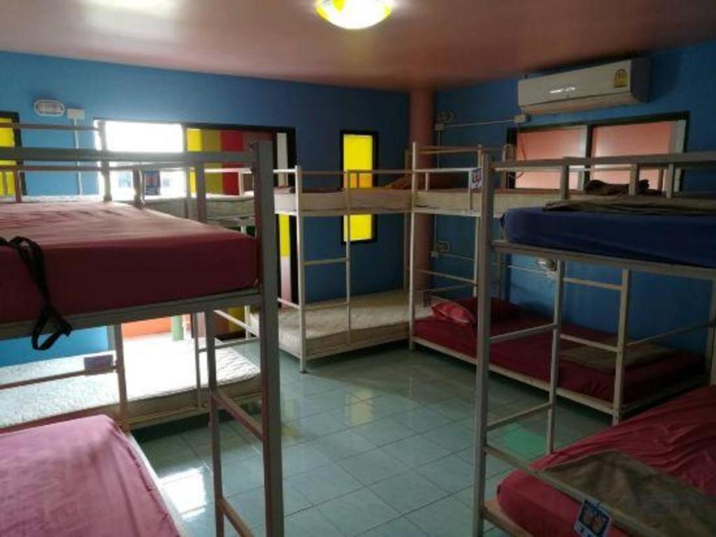 Hostel Oyo 586 I Phuket