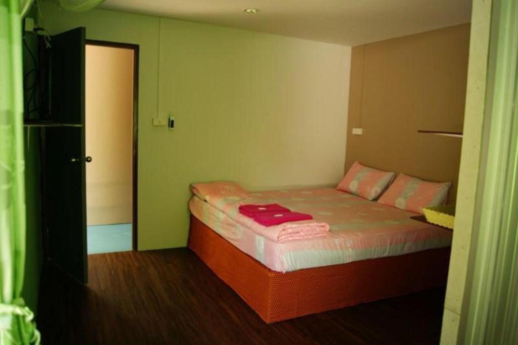 Hotel Oyo 1163 Eden Phuket