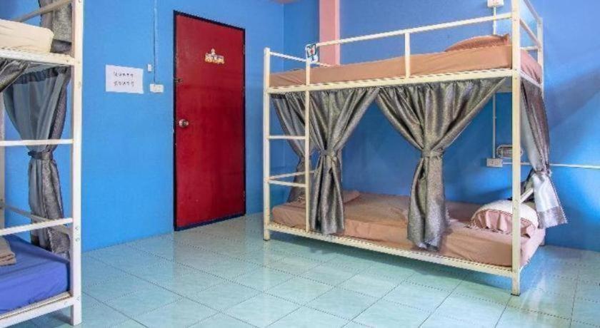 Hostel Oyo 586 I Phuket