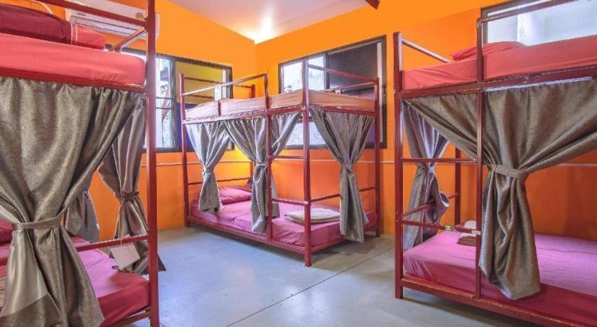 Hostel Oyo 586 I Phuket