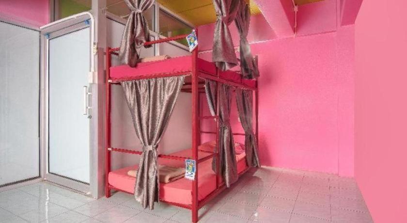 Hostel Oyo 586 I