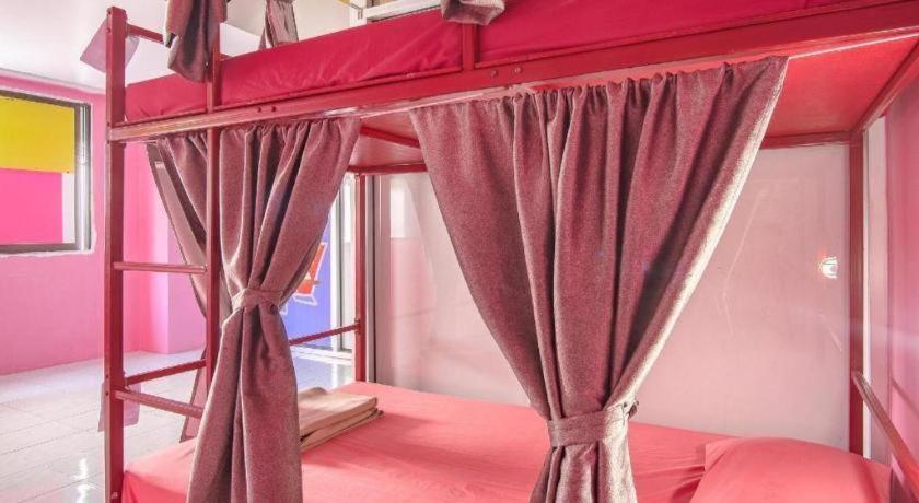 Hostel Oyo 586 I Phuket