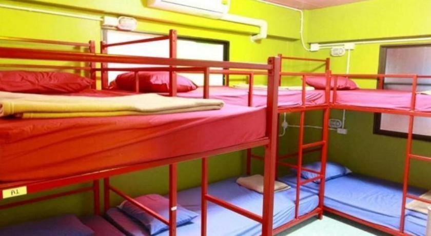 Oyo 586 I Hostel