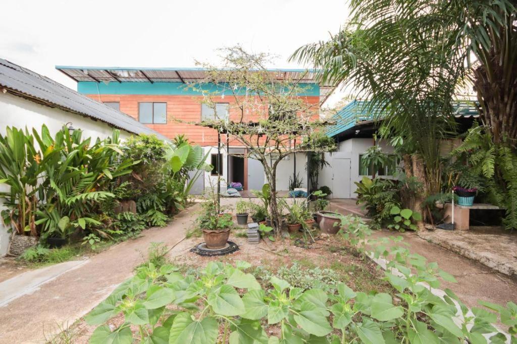 Oyo 1163 Eden Phuket