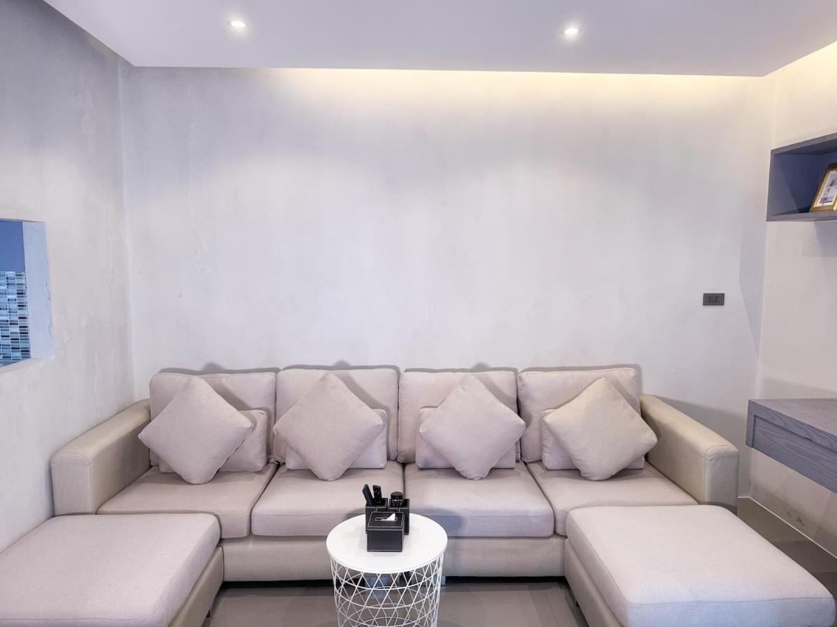 Two Bedroom Citygate By Ibg D602-3 * Phuket