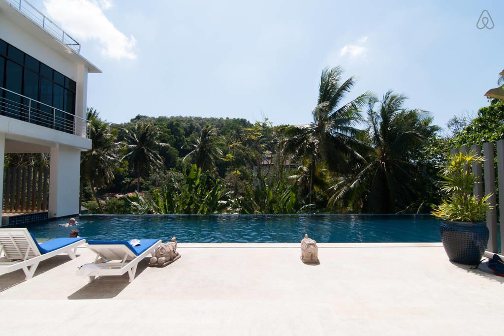 Karon Hill Apartment Phuket