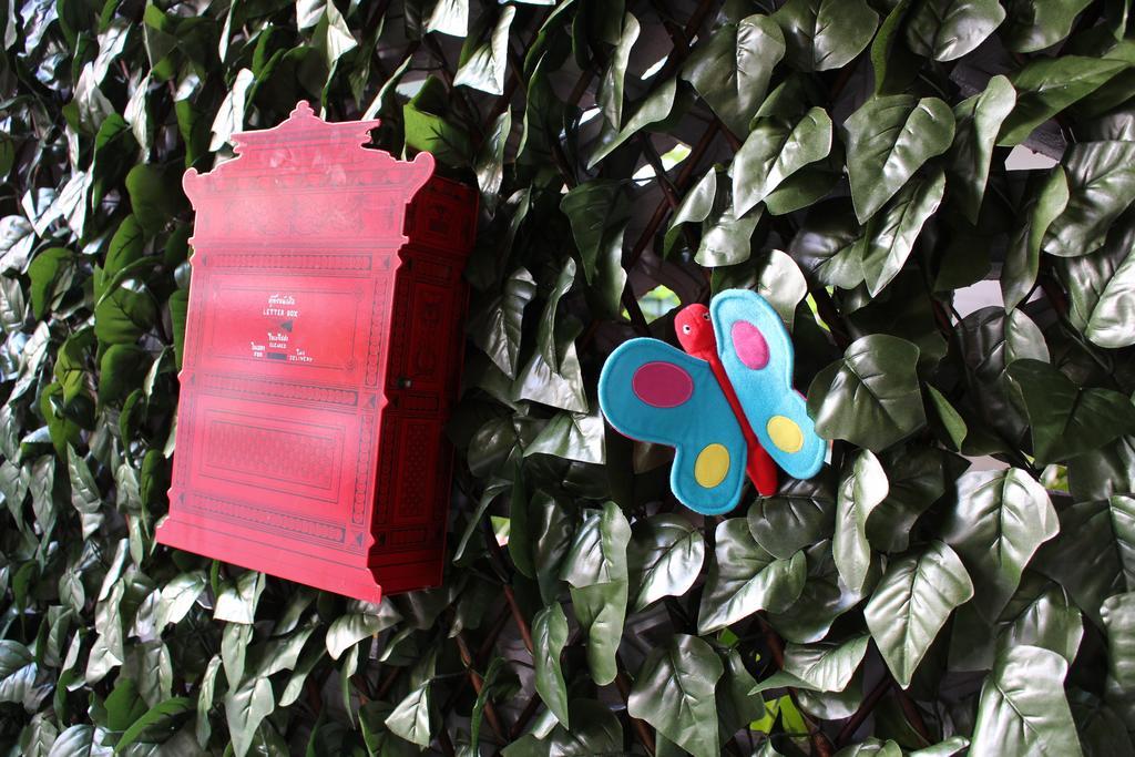 Beehive Old Town Hostel Phuket