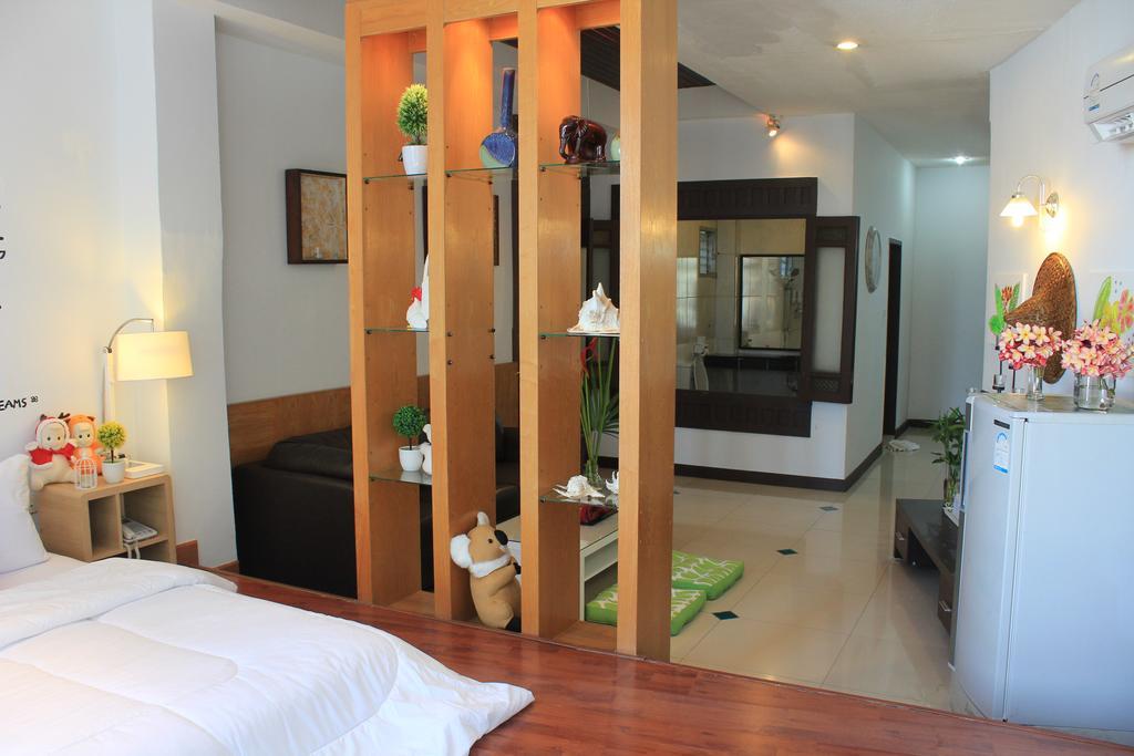 Mook Anda Hostel Phuket