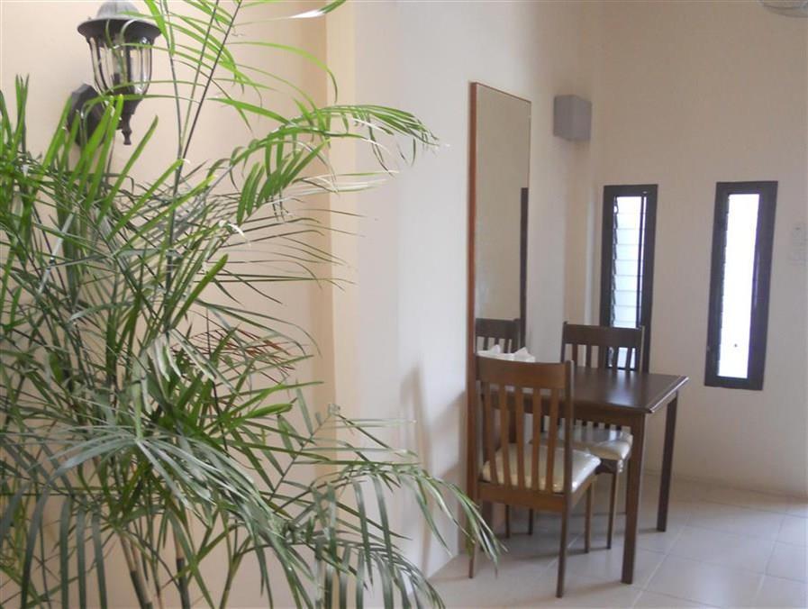Hotel Thana *