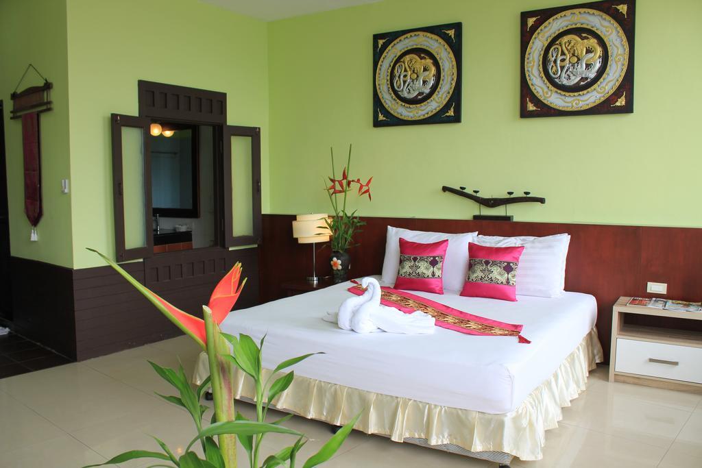 Mook Anda Phuket
