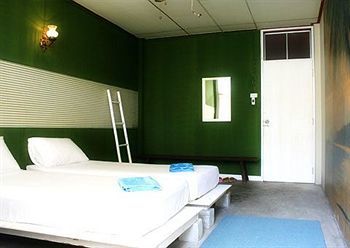 Hotel 43 2*
