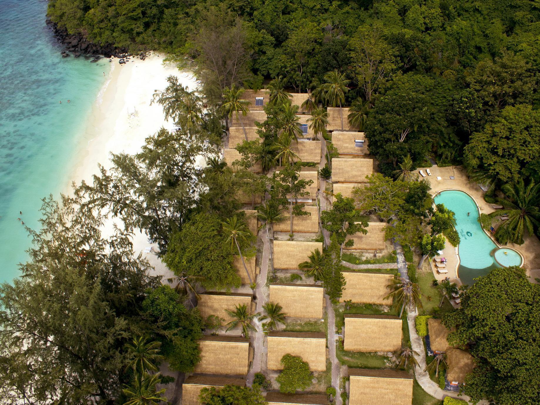 Resort Coral Island