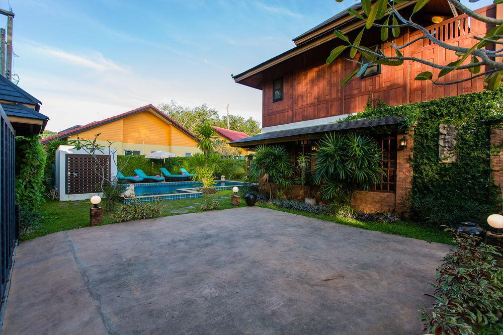 Lemon Tree Naturist Resort Naiharn Beach Phuket Hotel 3*