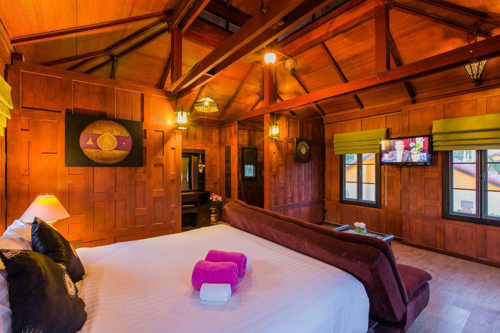 Lemon Tree Naturist Resort Naiharn Beach Phuket 3* Phuket