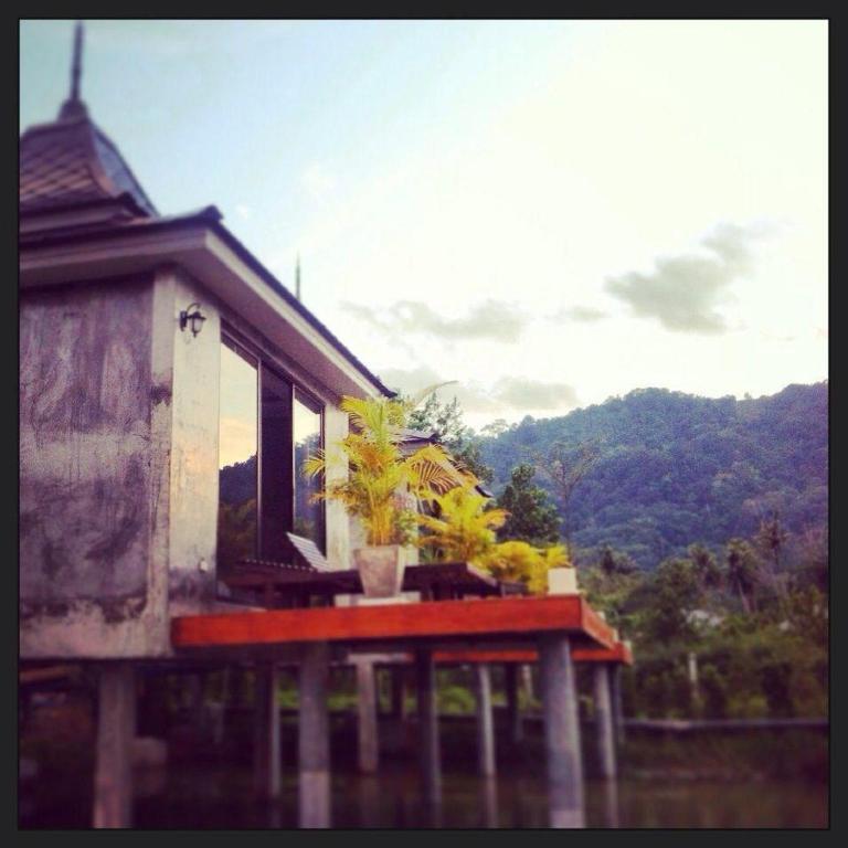 Anodard Resort