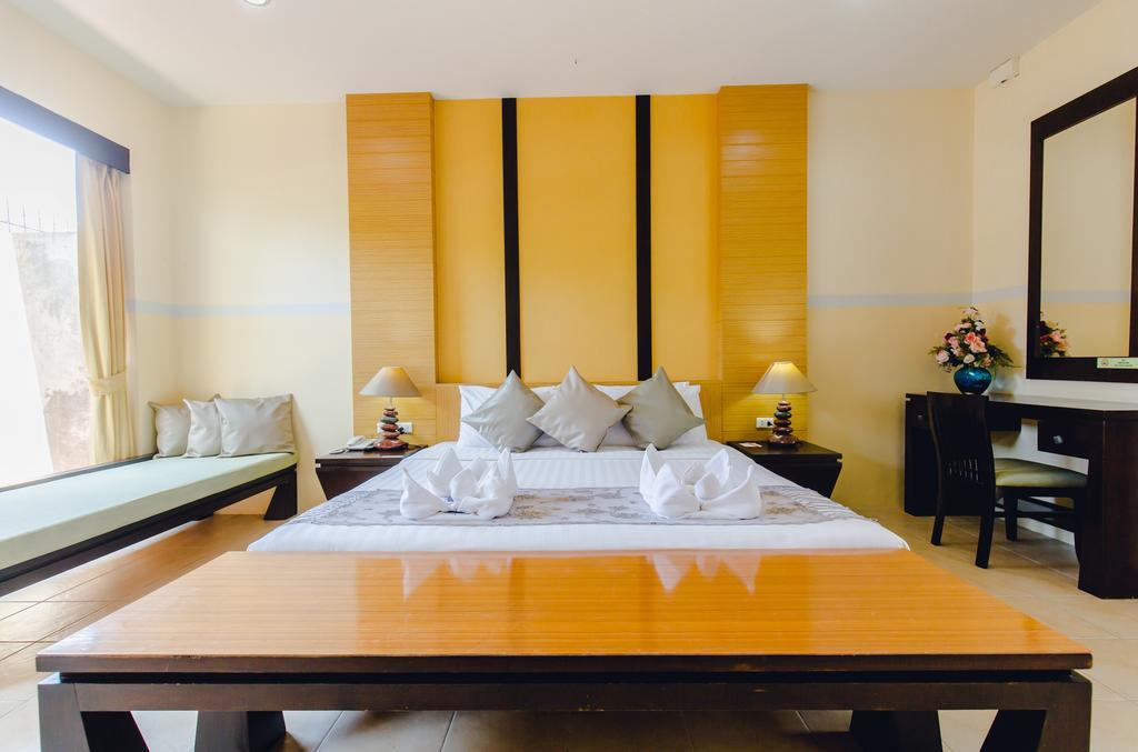Karon Whale 3* Phuket