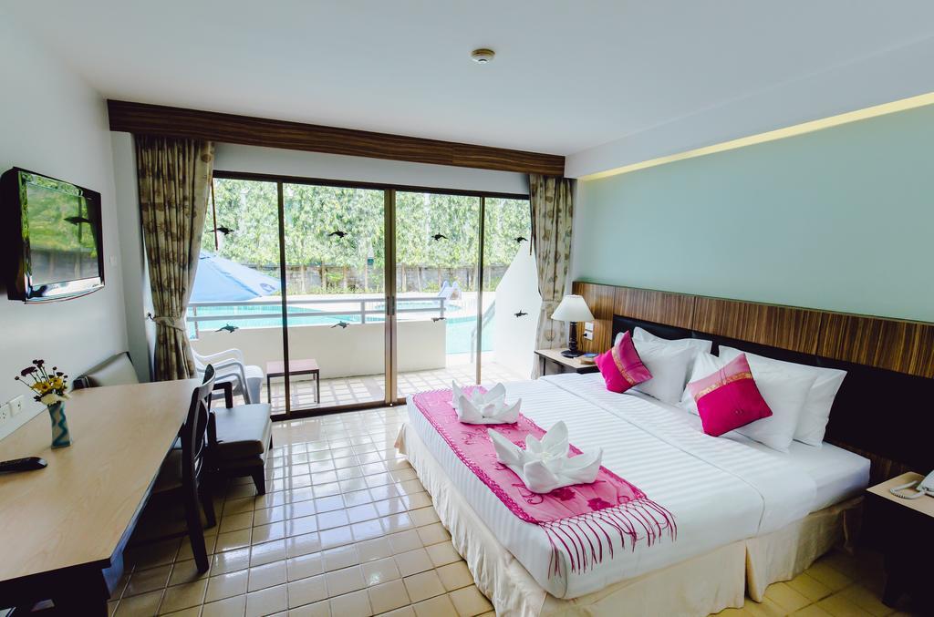 Karon Whale Hotel Phuket