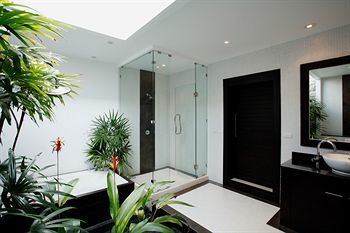 Hotel Byg Private Pool @ Layan Phuket