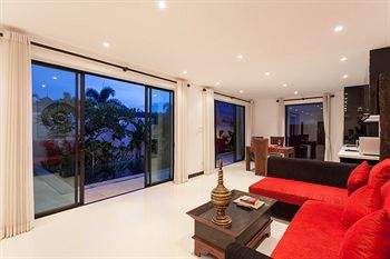 Byg Private Pool @ Layan
