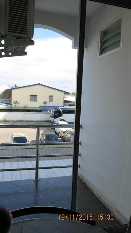 Ekkamon Inn *