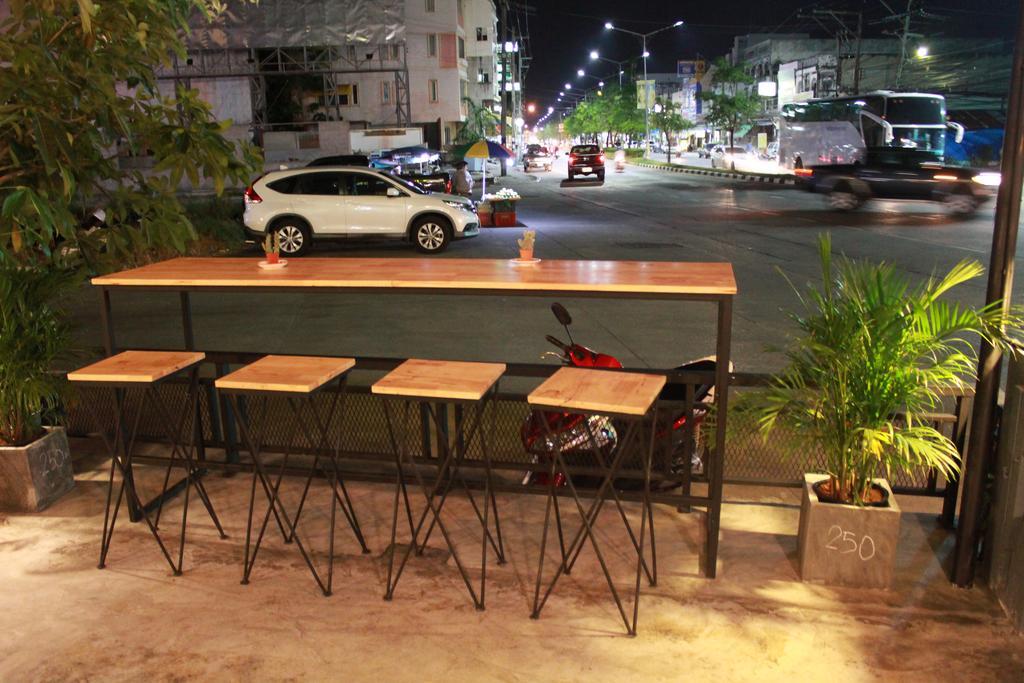 Mook Anda Hostel *