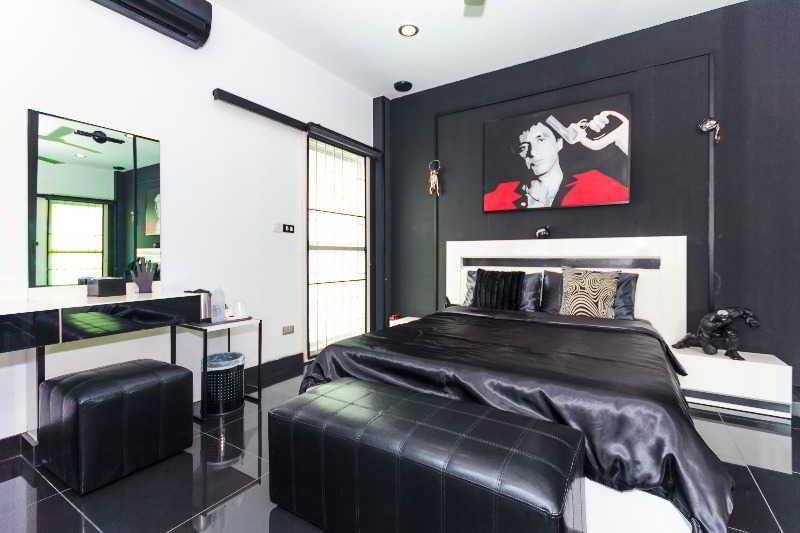 Greg's Club Rawai Hotel 3*