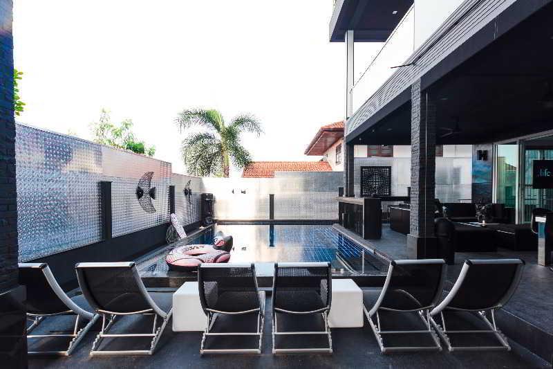 Greg's Club Rawai Phuket