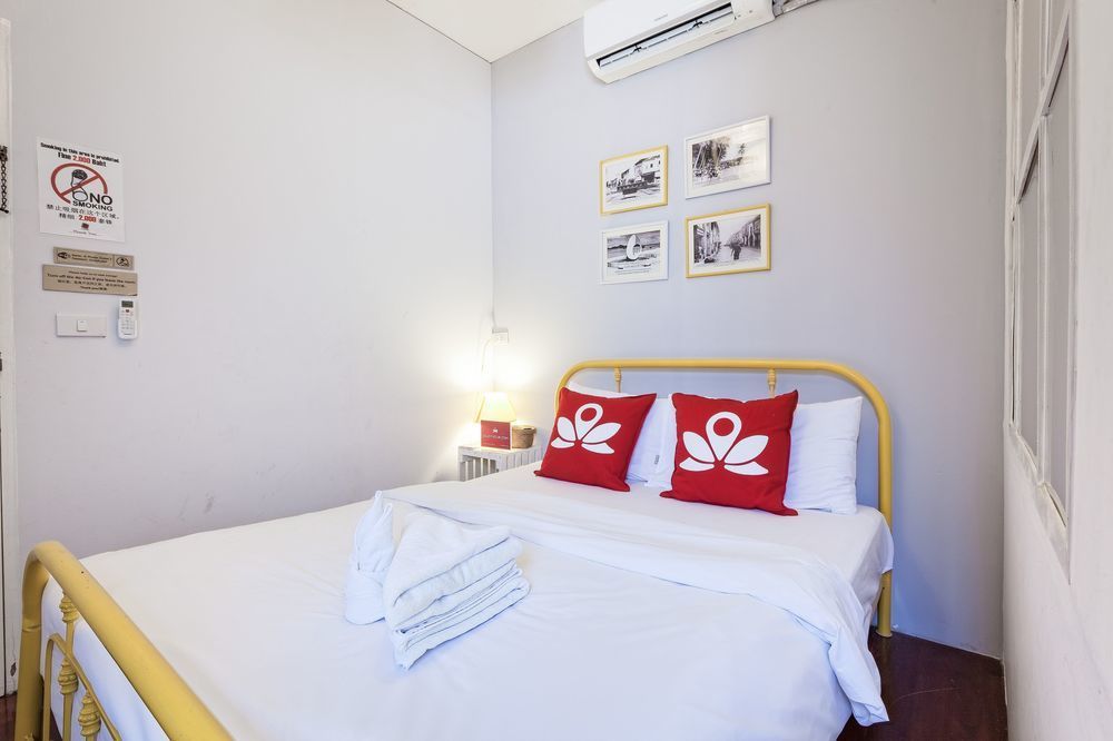 Zen Yaowarat Road Hotel *