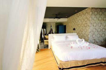 Sky Lantern 3* Phuket