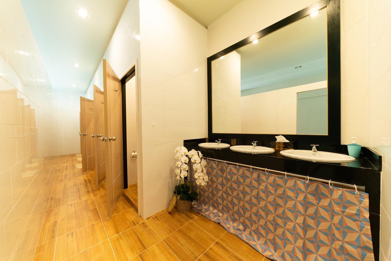 H2b 2* Phuket