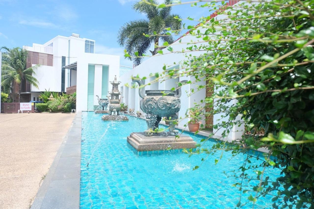 The Lantern Marina Residences *