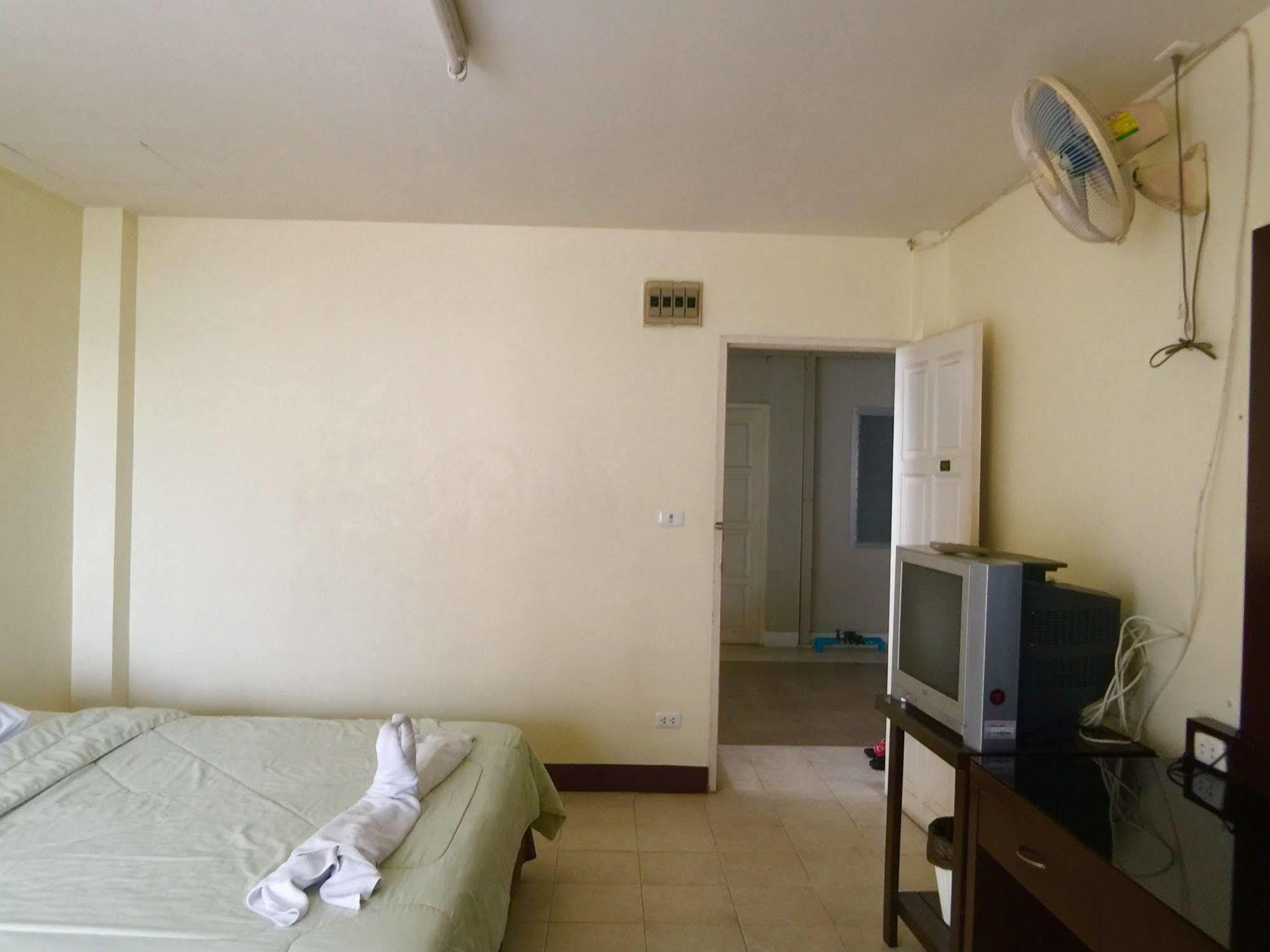Ekkamon Inn Phuket