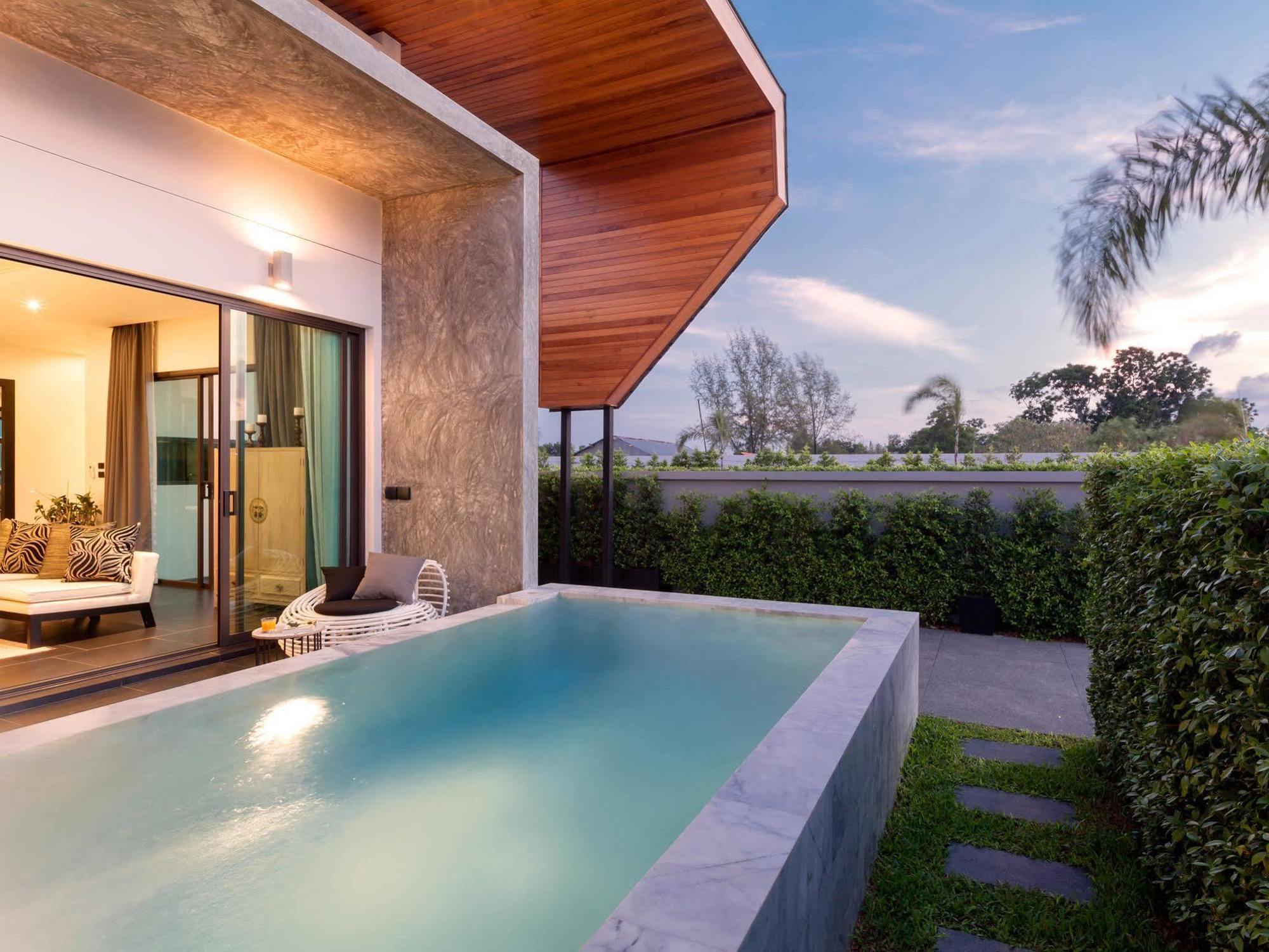 The 8 Pool * Phuket