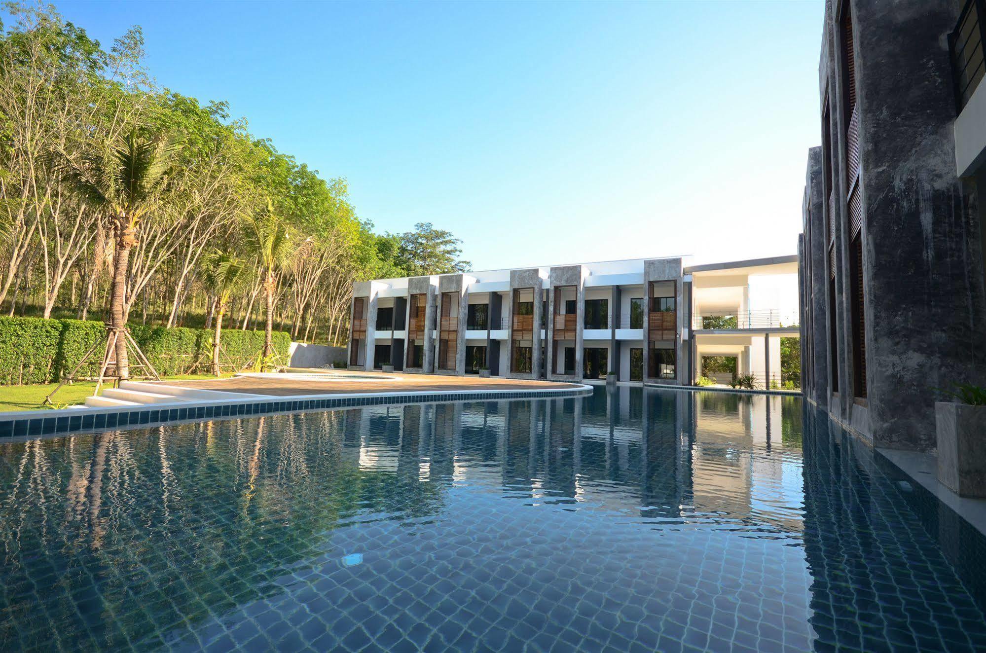 Resort Wanaburi Phuket