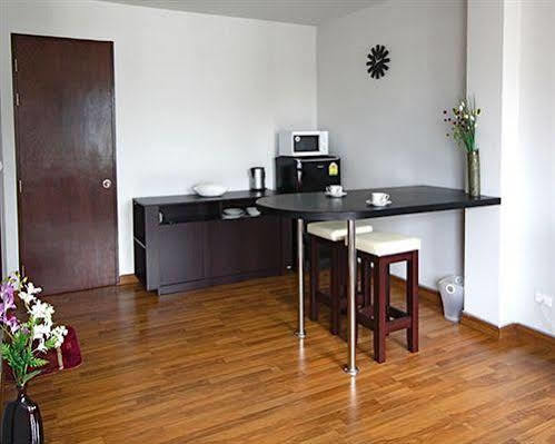 Hotel Villareal Heights Phuket