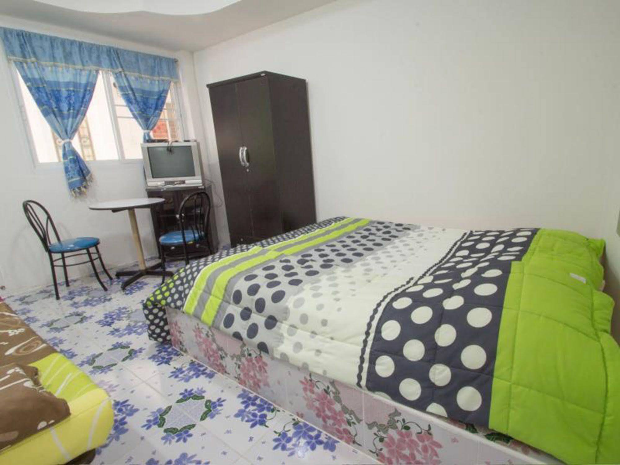 Aparthotel Nu Airport 3*