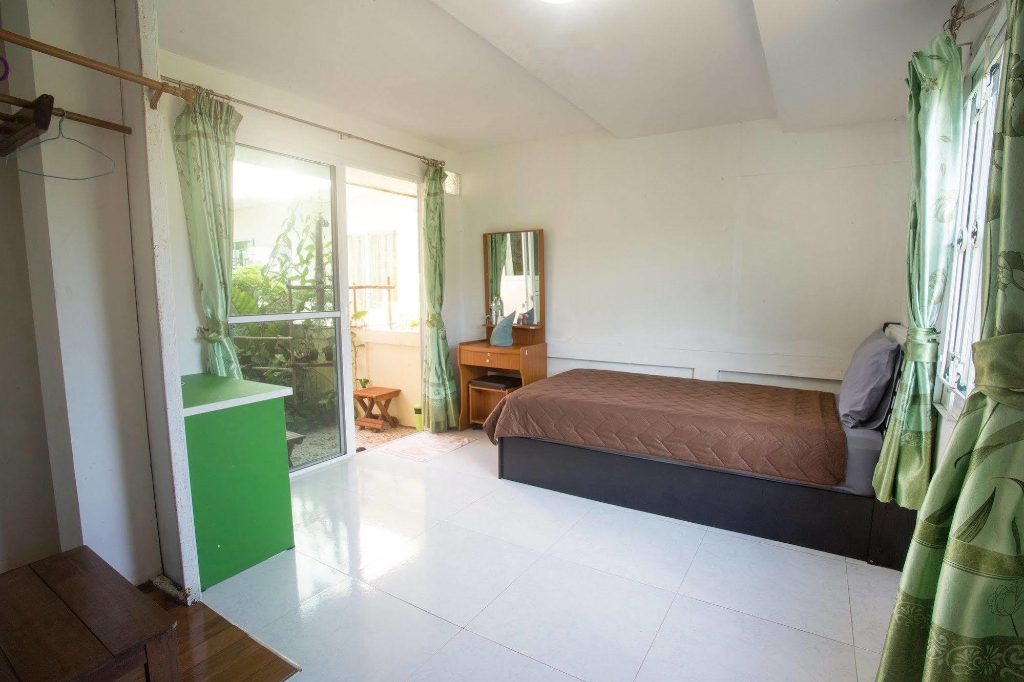 Aparthotel Nu Airport 3*